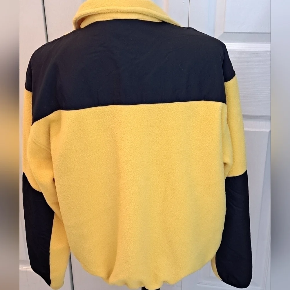 Gerry Vintage Black & Yellow Fleece Jacket    Size M